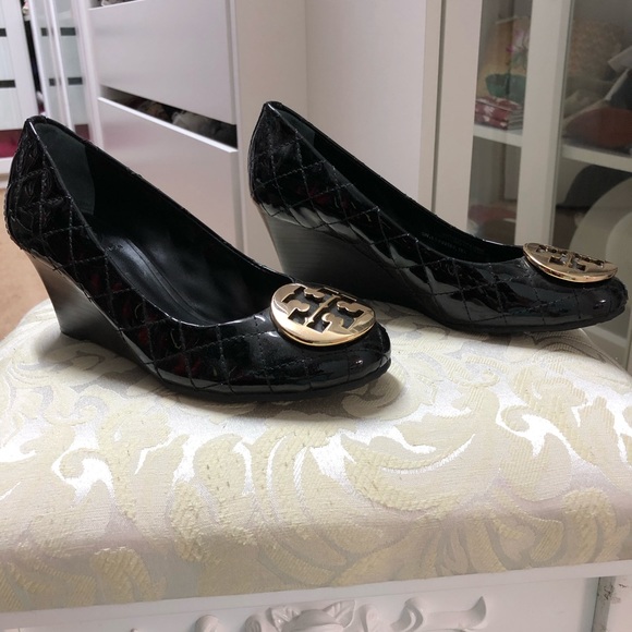 Tory Burch quilted shoes - Picture 2 of 4